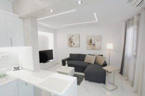 Coral Apartment with free private parking